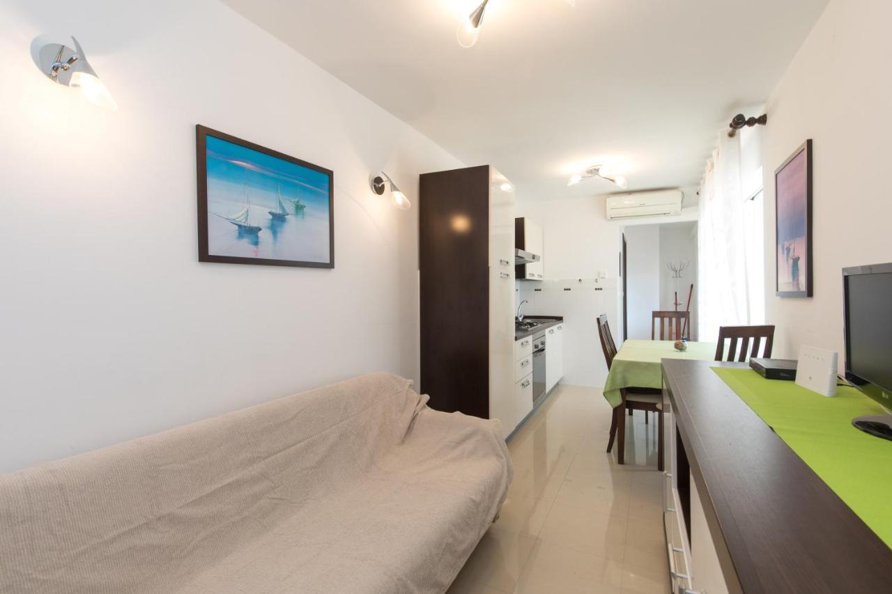 Apartments Darko Near The Sea บัชกา ภายนอก รูปภาพ