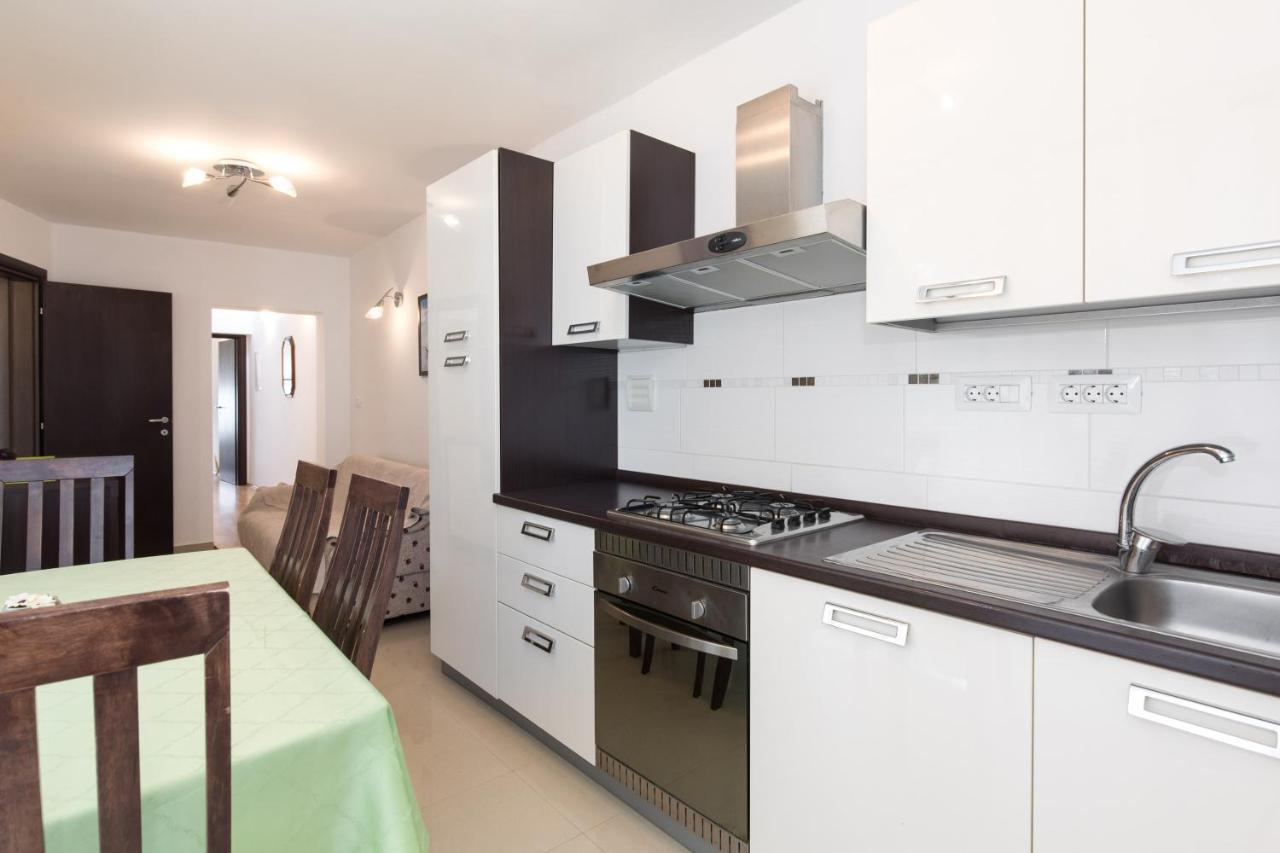 Apartments Darko Near The Sea บัชกา ภายนอก รูปภาพ